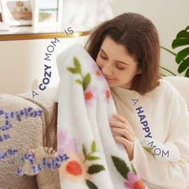 Bedsure Super Soft Warm Blanket for Mom - Lightweight Mom Blankets as Birthday Gifts for Mother, Wife, Grandma from Daughter, I Love You White Throw 50"x60"