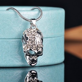 Yumilok Silver Colour Rhodium-Plated Austrian Crystal Skull Pendant Necklace Chain with Pendant for Men and Women, Rhodium-plated alloy austrian crystal, Crystal