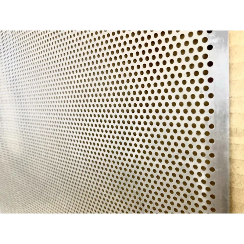 R.T. FREIGHTLINER CASCADIA 2008-2017 STAINLESS BUG SCREEN 1 PIECE DESIGN