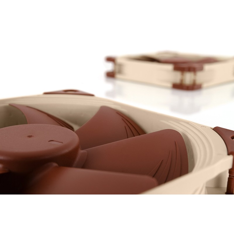 Noctua NF-A14 ULN, Ultra Quiet Silent Fan, 3-Pin (140mm, Brown)