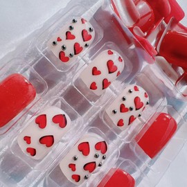 Valentine's Day Press on Nails Short Heart Nails 3D Steel Bead Design Fake Nails Glossy Wine Red Solid Color False Nails with Glue on Nails Medium Square Holiday Nails Cute Stick on Nails for Women