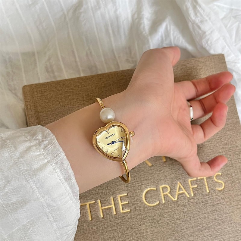 MASTOP Heart Shaped Bracelet Watch for Women, Dainty Gold Jewelry