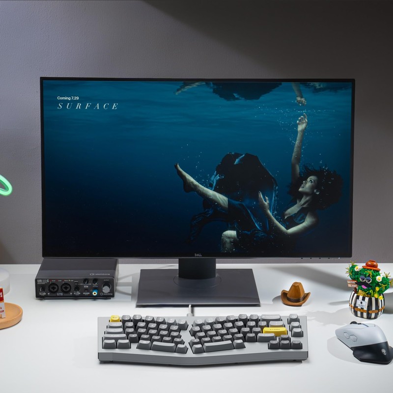 Keychron Q8 Wired Custom Mechanical Keyboard, 65% Alice Layout QMK/VIA