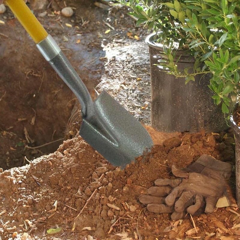 Centurion 761 D-Handle Fiberglass Round Point Shorty Shovel, 26.5 Inch