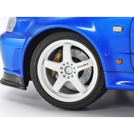 Tamiya 24258 1/24 Sports Car Series No. 258 Nissan Skyline GT-R V-Spec II Plastic Model