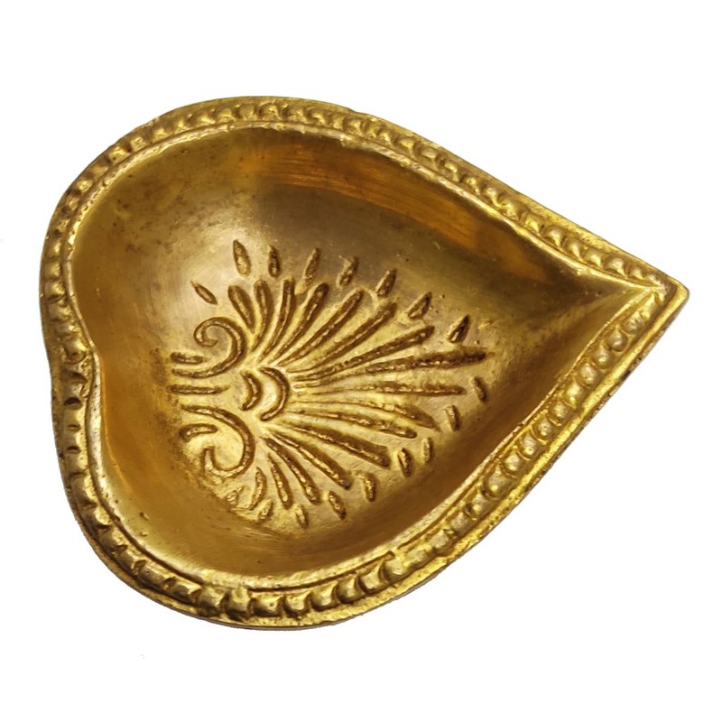 Purpledip Brass Diya Sacred Leaf: Spiritual Deepak for Home Temple(10235)