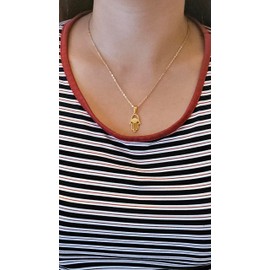 Kritz Women's Hamsa Fatma Hand Necklace in Gold - Jewellery Pendant Hand of Evil Eyes Gold-Plated Amulet with Adjustable Chain - Fashionable Gift, Stainless Steel Gold, No Gemstone