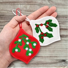 SmoothNovelty 12 Pcs Christmas Felt Ornaments for Tree Mistletoe and Holly Leaves with Pearls 3D Hanging Decorations Hanging Felt Craft for Christmas Party Favors Gifts