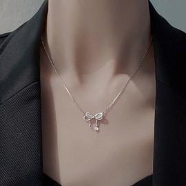 TseenYi Bow Knot Necklace Silver Rhinestone Bow Necklace Round Crystal Choker Necklace Small Bow Pendant Necklace Shine Cz Necklace Chain Jewelry for Women and Girls Gifts