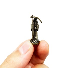 Hinge Head Halloween Sickle Man Statue, Hinge Decorative Topper, Miniature Magnetic Figurine Door Decor, Whimsical Quirky Home Decor, Animal Lover Gift, Cute Sickle Man Statue Decor (3 per Set)