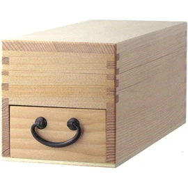 Koyanagi 01003 Marsan Bonito Box, Throne