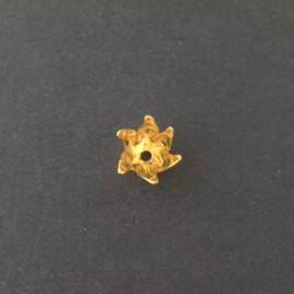 Yummy Treasures Gold Plated 6 Wavy Petal Flower Bead Cap 10mm (8) mtl073B