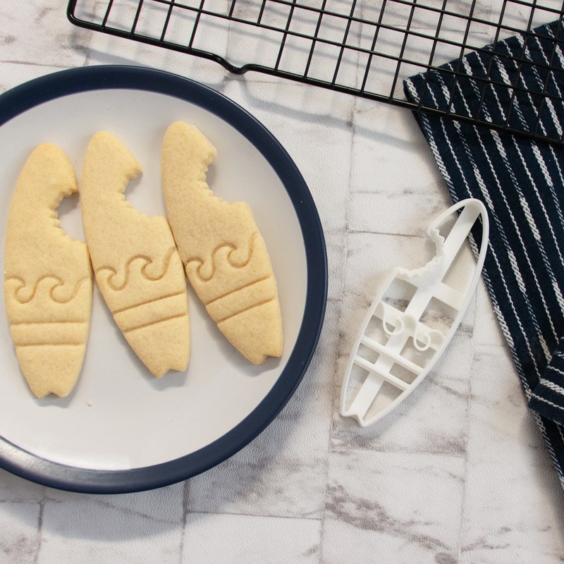 Bitten Surfboard Cookie Cutter, 1 Piece - Bakerlogy