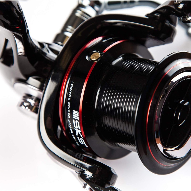 Sonik SKS Black Surf 8000 Sea Reel - SKSBLK8000