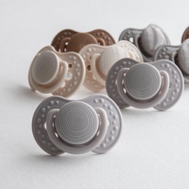 Difrax Lovi Dynamic Dummy 18+ Months Beige & Blue