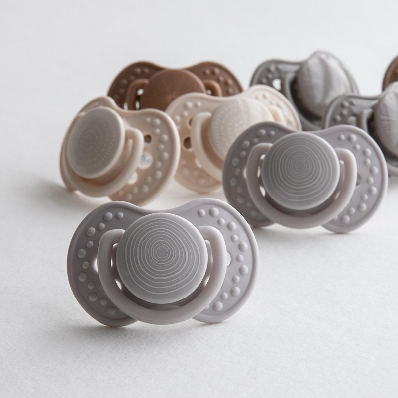 Difrax Lovi Dynamic Dummy 18+ Months Beige & Blue