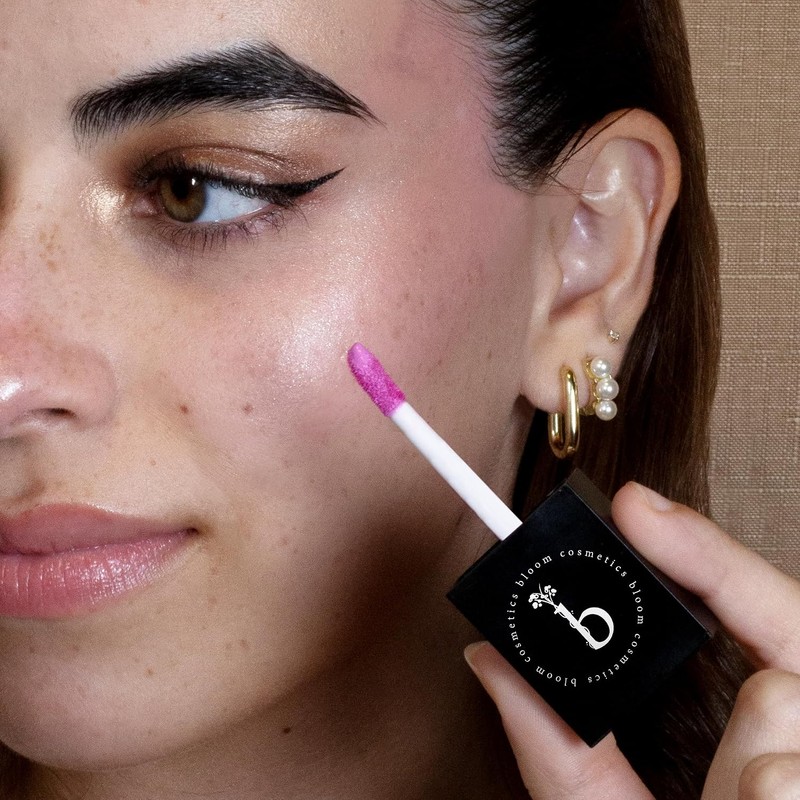 Bloóm Cosmetics, Rubor Líquido Hidratante Duradero a Prueba de Agua