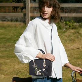 NICOLE & DORIS Elegant Handbag Shoulder Bag Women's Small Handbag with Embroidery Flower Women Shoulder Bag PU Leather Crossbody Bag, black, L