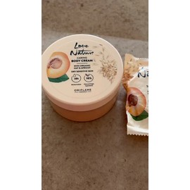 Set Jabón y Crema de Avena y Chabacano Oriflame  Oat  Apricot Soap and Cream Set                                                                      