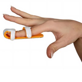 Armor Aluminum Baseball Finger Straightening Splint with Foam Lining to Immobilize Jammed Fingers, Mallet Injuries, or Knuckle Fractures, Size Medium