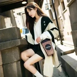 QHMCEXG Women's Small Brown Unique Trendy Fun Coffee Cup Shaped Vegan Leather Crossbody Purse Bag with Gold Chain