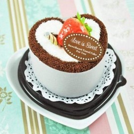 E&B Love is Sweet Sweetheart Towel Cake (Set of 10)