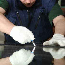 Comfylichi Pistol Grip Oil Feed Glass Cutter - 2 Pack Professional Glass Cutting Tool with Tungsten Cutter Heads and Oil Dripper, for 1-6mm Thick Stained Glass and Mirrors