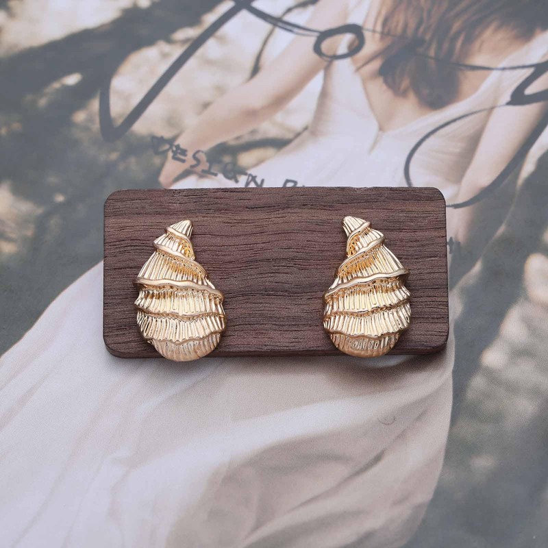Inateannal Boho Shell Conch Earrings Seashell Conch Dangle Earrings Large