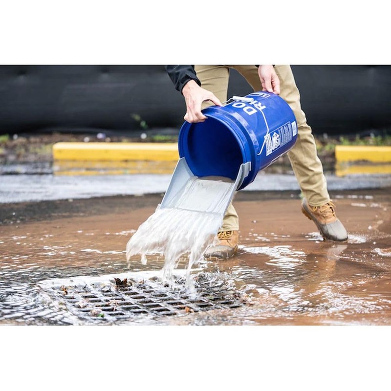 Project Source QuikLid ClipOn Dust Pan 5Gallon Bucket Accessory