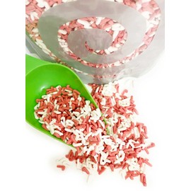 Twist Ingredients - Sprinkle Shapes - Matt Red & White Candy Canes 800g. Traditional Christmas sprinkle shape mix, ideal for all your festive themed cakes and bakes. (Red and White Candy Cane)