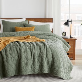 palassio Olive Green Queen Size Quilt Set, Muslin Cotton Shell Down-Alt Poly Filling, Soft Shabby Chic Rustic Farmhouse Country Bedspread, Textured Gauze Coverlet, Lightweight Bedding, 2 Shams