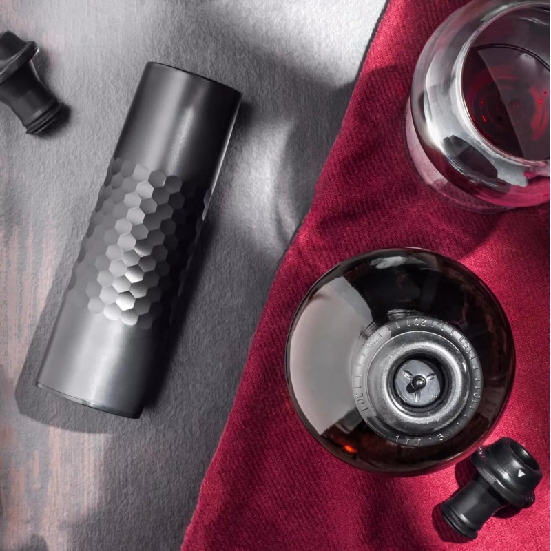 LEVARE Rechargeable Wine Saver Vacuum Sealer USB Charger w/4 Universal