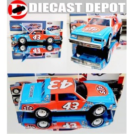 Action RICHARD PETTY 1981 DAYTONA 500 WIN RACED VERSION 1/24 ACTION