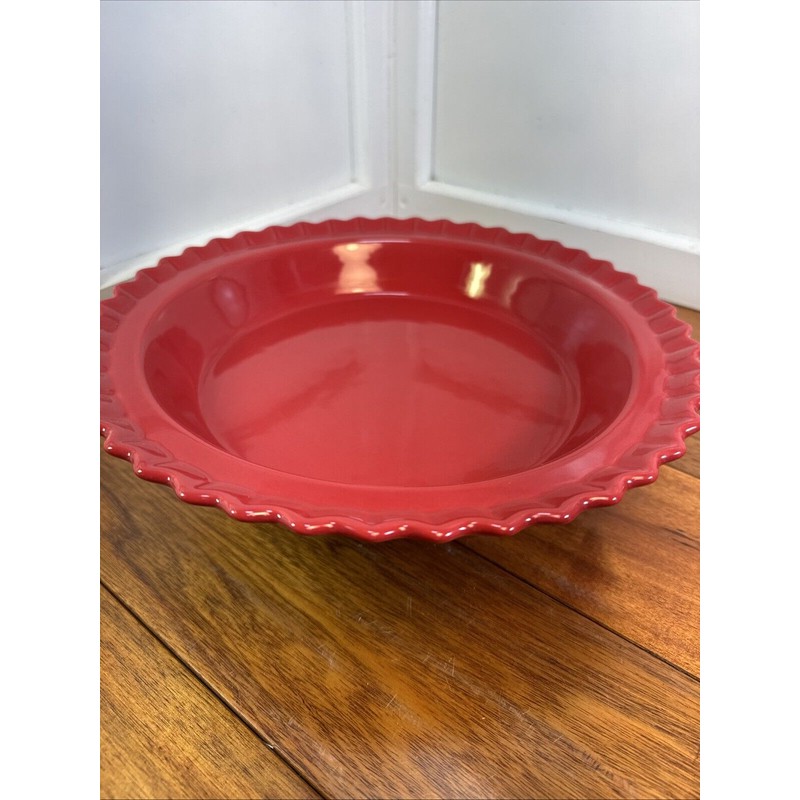 Chantal Red Pie Plate Serving Bakeware 9" 1 Qt. Fluted