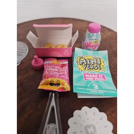 MGA Entertainment GLAZED CRULLER DONUTS MGA Miniverse Make It Mini Cafe Series 3 Wave 2 New Resin