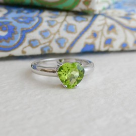 8mm herzförmiger Peridot Sterling Silber Ring - Natürlicher Edelstein - Geburtstagsgeschenk - Weihnachtsgeschenk - Handgefertigte Geschenkideen für Frauen (US Size 8 / Diameter 18.2)