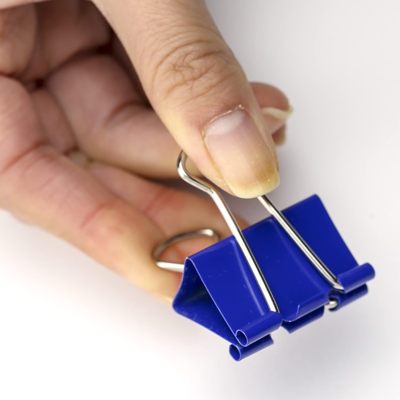 OfficemateOIC Medium Binder Clips, Assorted Colors, 24 Clips per Tub