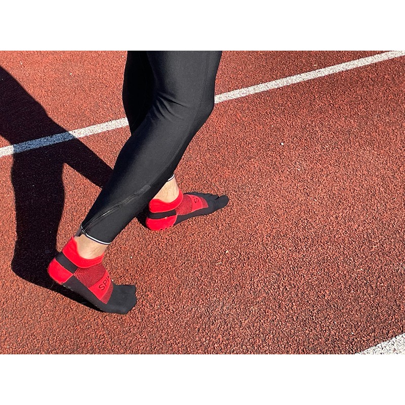 [Spikes] 5-Toe Grip Socks, red/black