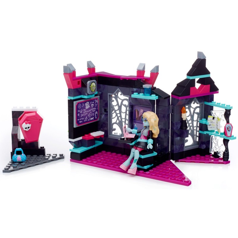 Mega Bloks Monster High Mad Biteology Class Building Set