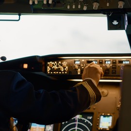 DMiotech 16mm / 5/8" Push Button Switch, IP66 1NO 0-250V 5A Latching Push Button Starter Light Switch Self-locking, Aluminum Alloy Flat Head Green 2 Pcs