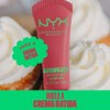 NYX Professional Makeup Smushy Matte Lip Balm tono Sippin (morado),