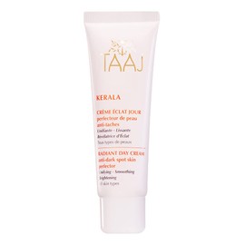 TAAJ | Strahlende Tagescreme SPF15 - KERALA | Perfektionierende Behandlung gegen dunkle Flecken | Gleicht die Hautstruktur aus und perfektioniert sie | Anti-Radikal-Schutz | Hydratisierte Haut | 50 ml