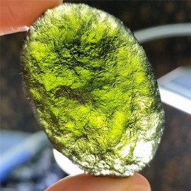 WGPHD Meditation Home Moldavite Natural Czech Meteorite Impact Glass Rough Stone Crystal Energy Stone 1pc (Size : 20-23 g)