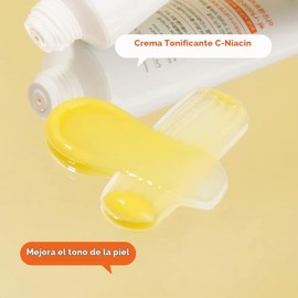 Isntree Crema Facial Iluminadora C-niacin Toning Cream - Coreana con 69% Espino Amarillo, Niacinamida y Vitamina C, Tono Uniforme, 50 Ml