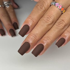 XCREANDO Juego De 24 Uñas Postizas Cuadradas, Cortas, Medianas Y Con Pegamento, Color Marrón Mate. Uñas Postizas Cuadradas De Verano, Estilo Ataúd, De