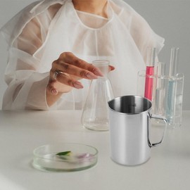 DOITOOL Stainless Steel Measuring Jug with Scale for Laboratory and Kitchen Use, Stainless Steel Beaker for Accurate Measurements of Liquids and Solids, 1 Litre