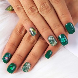 Sakytal St Patricks Day Press on Nails Green Glossy Oval Fake Nails Glitter Shamrock False Nail for Women and Girls (Gloss)