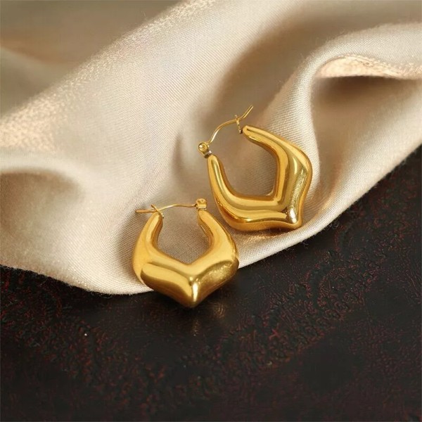 Unbranded Woman 18k Gold Plated Triangle U Shape Huggie Earring