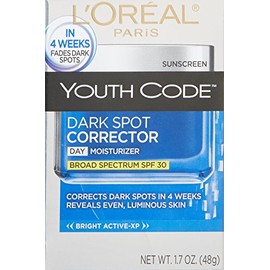 Crema facial para el día correctora de manchas oscuras de L'Oreal Paris Youth Code SPF 30, 1.7 oz.
