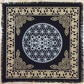 INDIAN CONSIGNERS Altar Cloth Geometric Witchcraft Alter Tarot Spread Top Cloth Wiccan Square Spiritual 18 by 18 Sacred Cloth (Geometric Gold Silver)